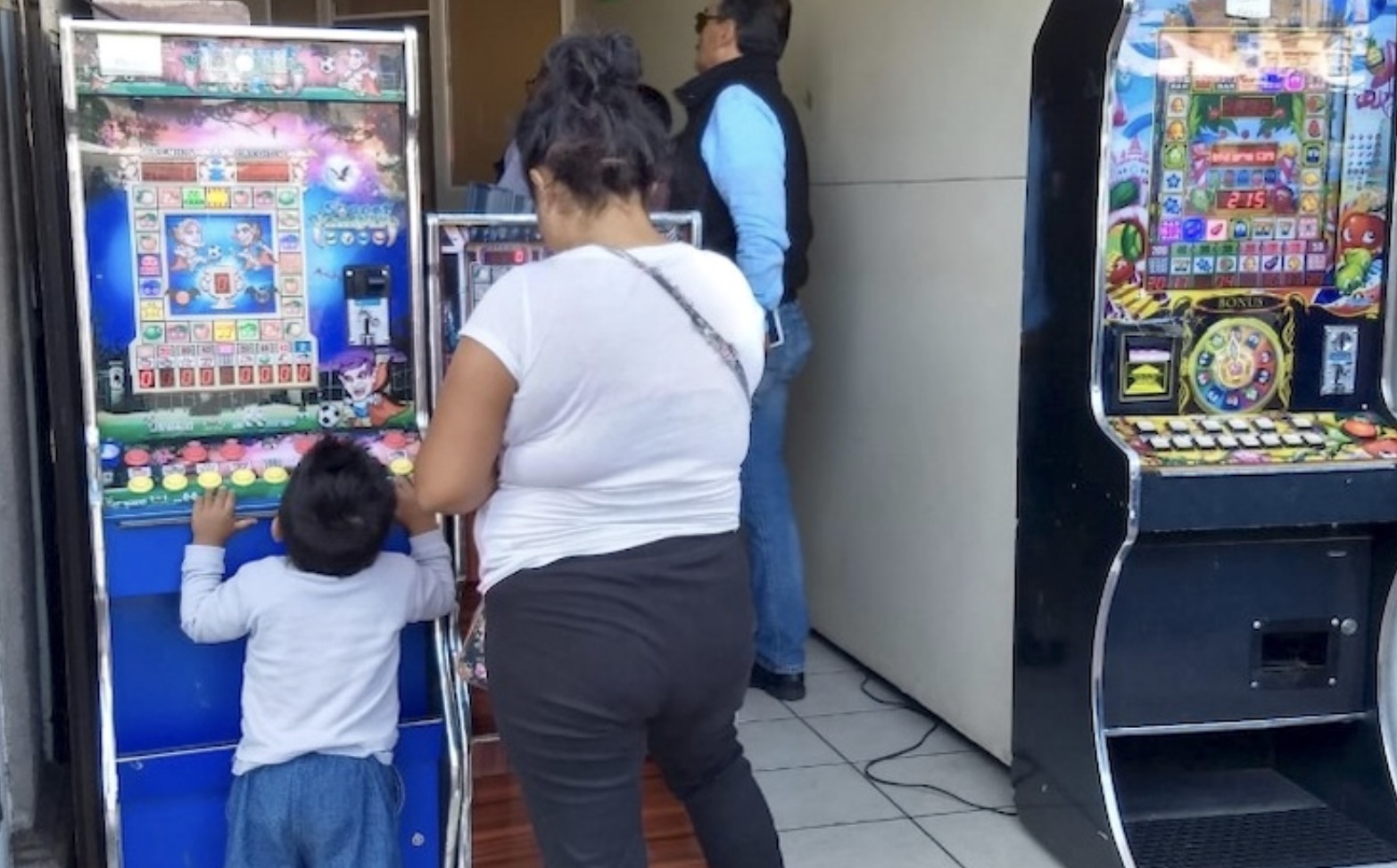 TAPACHULA, invadida de narco tienditas, casinos y maquinitas